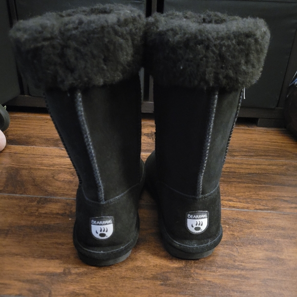 Brand New BearPaw Boots never worn. Smoke free pet free home - Picture 2 of 3